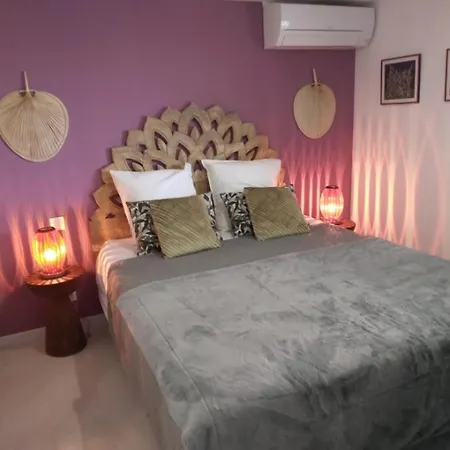 לינה וארוחת בוקר Le Spot 577