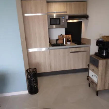 Le Spot 577 לינה וארוחת בוקר 2*