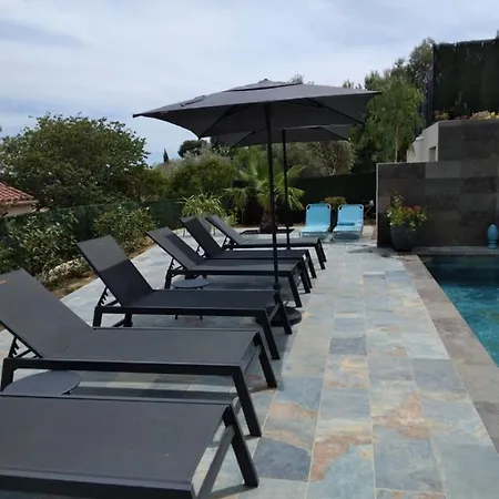 לינה וארוחת בוקר Le Spot 577 לה קיוטאט